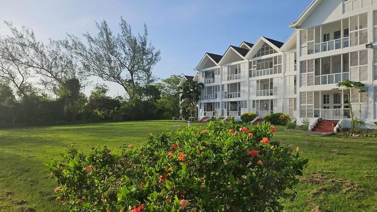 Studio Apt, Natural Beach And Pool G199A Montego Bay