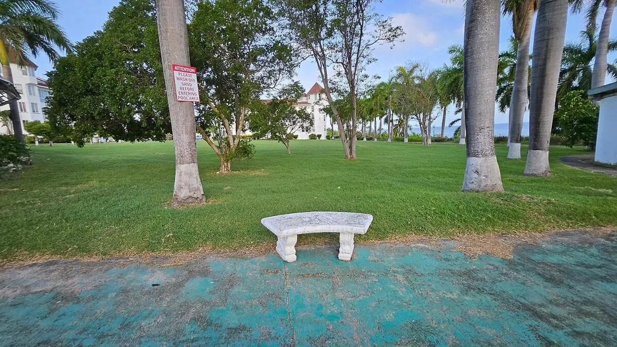Studio Apt, Natural Beach And Pool G199A Montego Bay Jamaïque